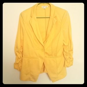 Yellow blazer